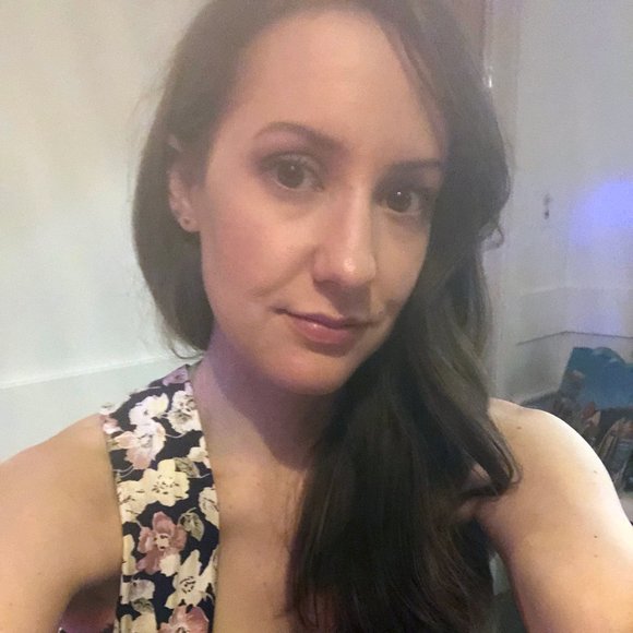 Meet your Posher, Ali - Picture 2 of 4